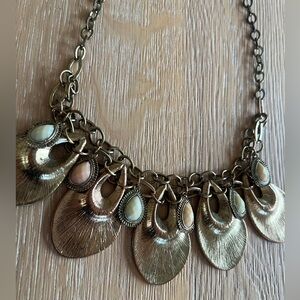 🐚🩵NEW YORK & CO. EVA MENDEZ COLLECTION BRONZE SHELL & ENAMEL NECKLACE🩵🐚